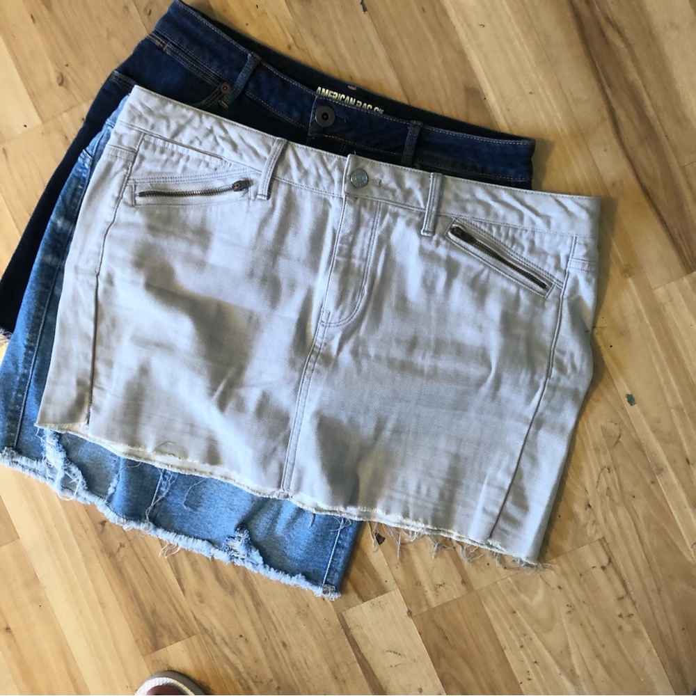Limited edition khaki skirt
